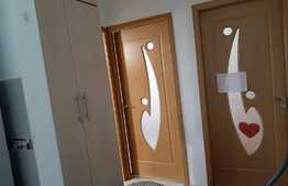 Apartament 2 camere, decomandat, parcare, zona parcului Colina