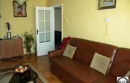 Vanzare 3 camere 66 mp, partial  renovat