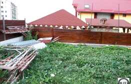 Apartament de vanzare, 120 mp si curte de 170 mp