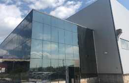 Hala moderna cu 2 poduri rulante functionale pe 10.000 mp teren 