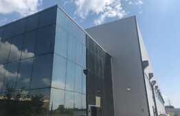 Hala moderna cu 2 poduri rulante functionale pe 10.000 mp teren 