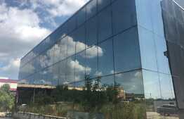 Hala moderna cu 2 poduri rulante functionale pe 10.000 mp teren 