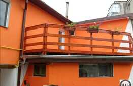 Apartament In Vila ! Suprafata Generoasa !!!