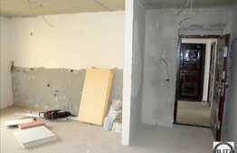 Apartament de vanzare cu 2 camere, semifinisat