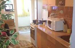 3 camere de vanzare, 80 mp utili !