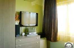 Apartament 2 camere vanzare , boxa la subsol, loc parcare in garaj