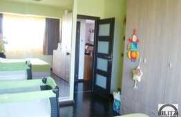 Apartament 2 camere vanzare , boxa la subsol, loc parcare in garaj