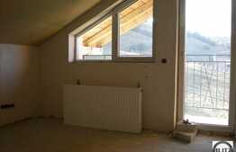 3 camere semifinisat, in Floresti!