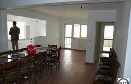 Apartament 3 camere cu terasa de 24 mp.