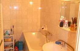 Apartament de vanzare cu 2 camere, garaj inclus