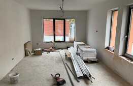 Duplex 240 mp utili, teren de 600 mp, finisat, incalzire in pardoseala, finalizat, utilitati!