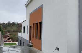 Duplex 240 mp utili, teren de 600 mp, finisat, incalzire in pardoseala, finalizat, utilitati!