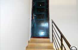 De vanzare apartament 3 camere, imobl tip vila