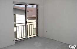 De vanzare apartament 3 camere, imobl tip vila