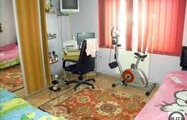 Vanzare 2 camere decomandat pe strada Nasaud