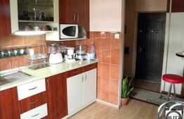 Vanzare 2 camere decomandat pe strada Nasaud