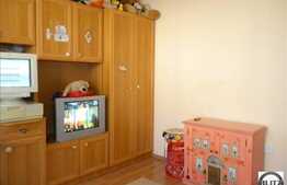 Apartament cu 2 camere de vanzare, mobilat complet