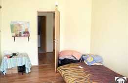 De vanzare apartament cu 2 camere, 60 mp utili