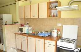 De vanzare apartament cu 2 camere, 60 mp utili