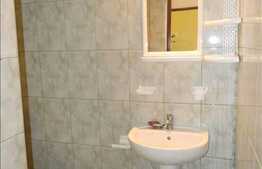 3 camere de inchiriat + loc de parcare