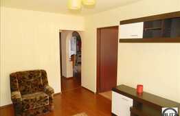 3 camere de inchiriat + loc de parcare