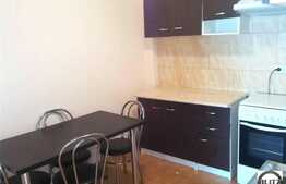 Zona Prefecturii! 2 camere in imobil tip casa!Loc de parcare inclus in pret