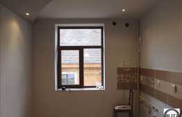 1 camera, 34 mp utili, semidecomanat, finisat, pod, zona strazii Barbu Patriciu!