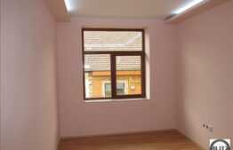 1 camera, 34 mp utili, semidecomanat, finisat, pod, zona strazii Barbu Patriciu!