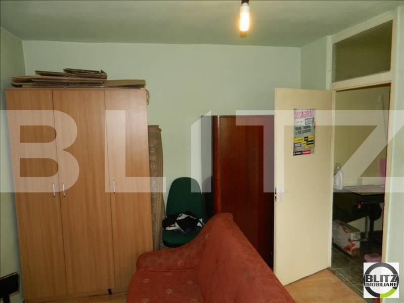 Apartament de vanzare cu 2 camere, 60 mp, zona strazii Bucuresti