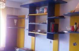 Vanzare 3 camere in zona strazii Aurel Vlaicu, mobilat