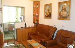 2 camere de vanzare, 58 mp utili + boza la subsol, zona Plopilor