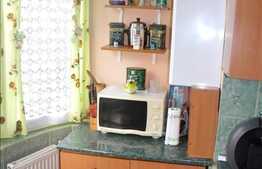 2 camere de vanzare, 58 mp utili + boza la subsol, zona Plopilor