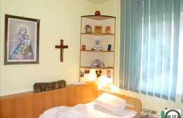 2 camere de vanzare, 58 mp utili + boza la subsol, zona Plopilor