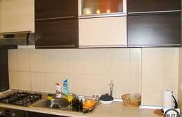 2 camere de vanzare 47 mp + loc de parcare