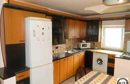 2 camere de vanzare 50 mp + 2 balcoane inchise