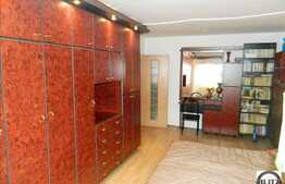 2 camere de vanzare 50 mp + 2 balcoane inchise