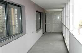 Apartament cu 3 camere, decomandat, 82 mp utili, imobil nou, terasa 33.8 mp