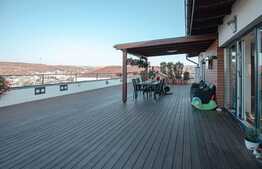 Apartament 4 camere, 2 bai, terasa cu priveliste superba, 240 mp