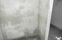 Apartament semifinisat cu 3 camere, 77 mp utili la etaj intermediar