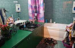 Apartament 3 camere, 56mp, loc parcare+pod amenjabil, zona strazii Sesul De Sus!