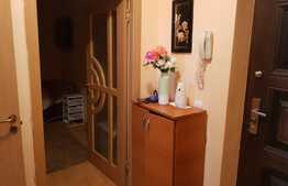 Apartament 3 camere, 56mp, loc parcare+pod amenjabil, zona strazii Sesul De Sus!