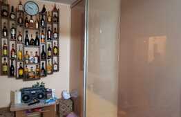 Apartament 3 camere, 56mp, loc parcare+pod amenjabil, zona strazii Sesul De Sus!