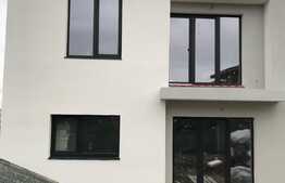 Duplex 98 mp utili, 475 mp teren, drum asfaltat, zona de case!