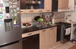 Oportunitate! Etaj intermediar, parcare cu CF, zona Terra