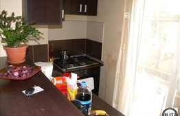 Vanzare apartament cu 2 camere, decomandat, 52 mp, zona Profi