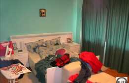 Vanzare apartament cu 2 camere, decomandat, 52 mp, zona Profi