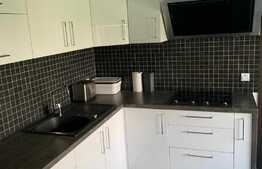 Casa Cuplata, 4 camere,190 mp utili, teren de 170 mp! Zona Exclusiv de Case!