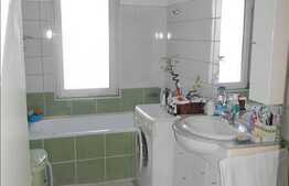 Apartament modern in vila! Priveliste deosebita! Acces la piscina!