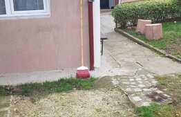 Doua case renovate la pret de un apartament, 90 mp utili, 306 mp teren