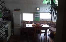 3 camere, decomandat, 59 mp., zona Terra